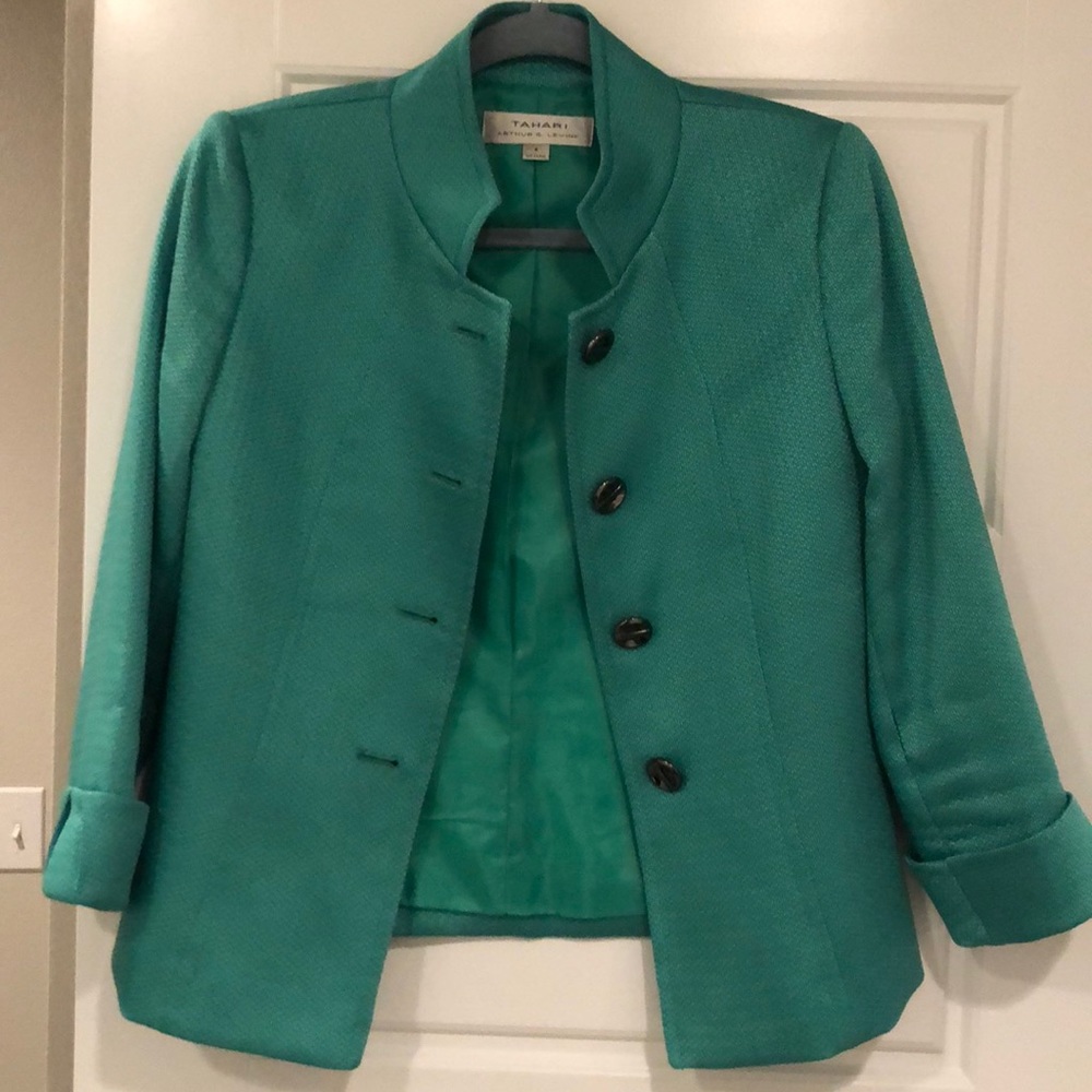 Tahari blazer